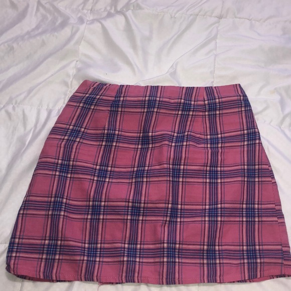 Oh Polly Dresses & Skirts - Plaid skirt small